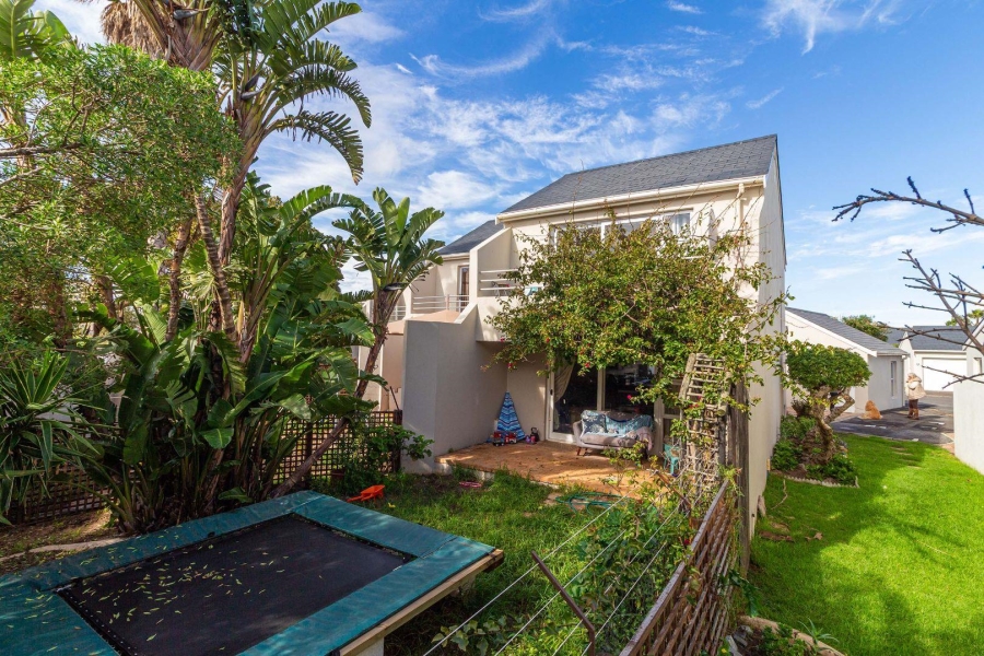 2 Bedroom Property for Sale in Woodbridge Island Western Cape